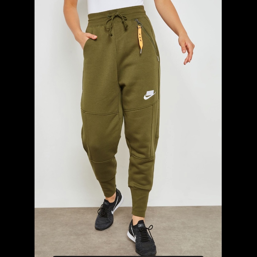 NWT Nike NSW Green Fleece Jogger Sweatpants